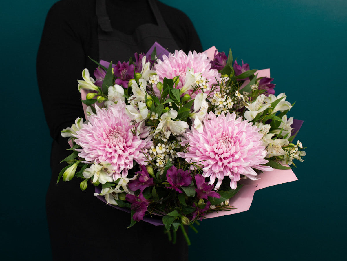 Dažādu ziedu pušķis  | 84 |