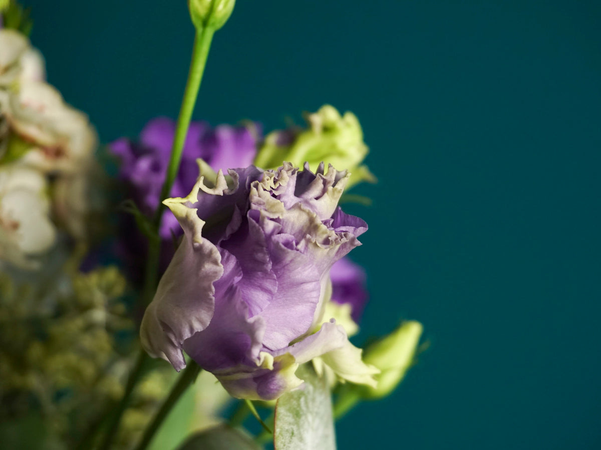 Bouquet of flowers with lysants 04 |