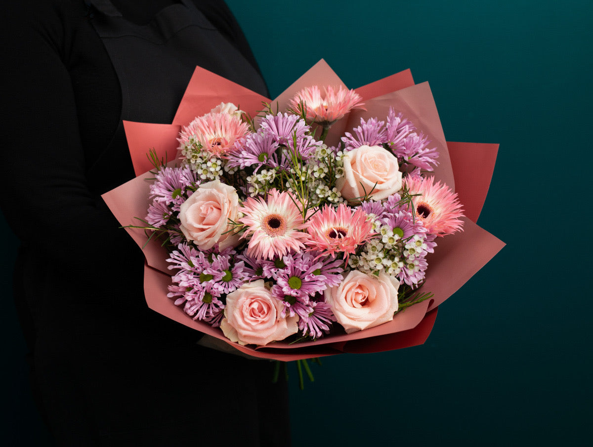 Dažādu ziedu pušķis  | 80 |