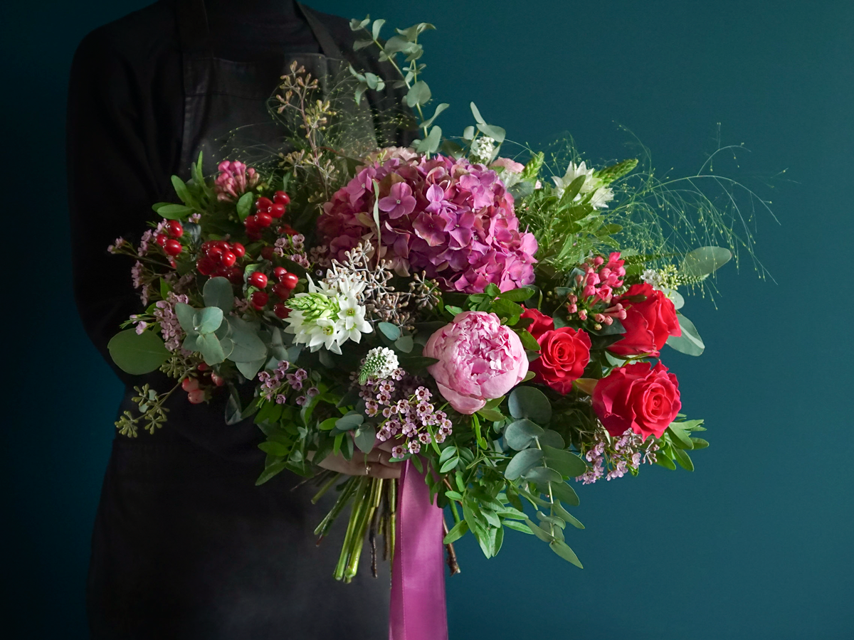 Bouquet of different flowers 67 |
