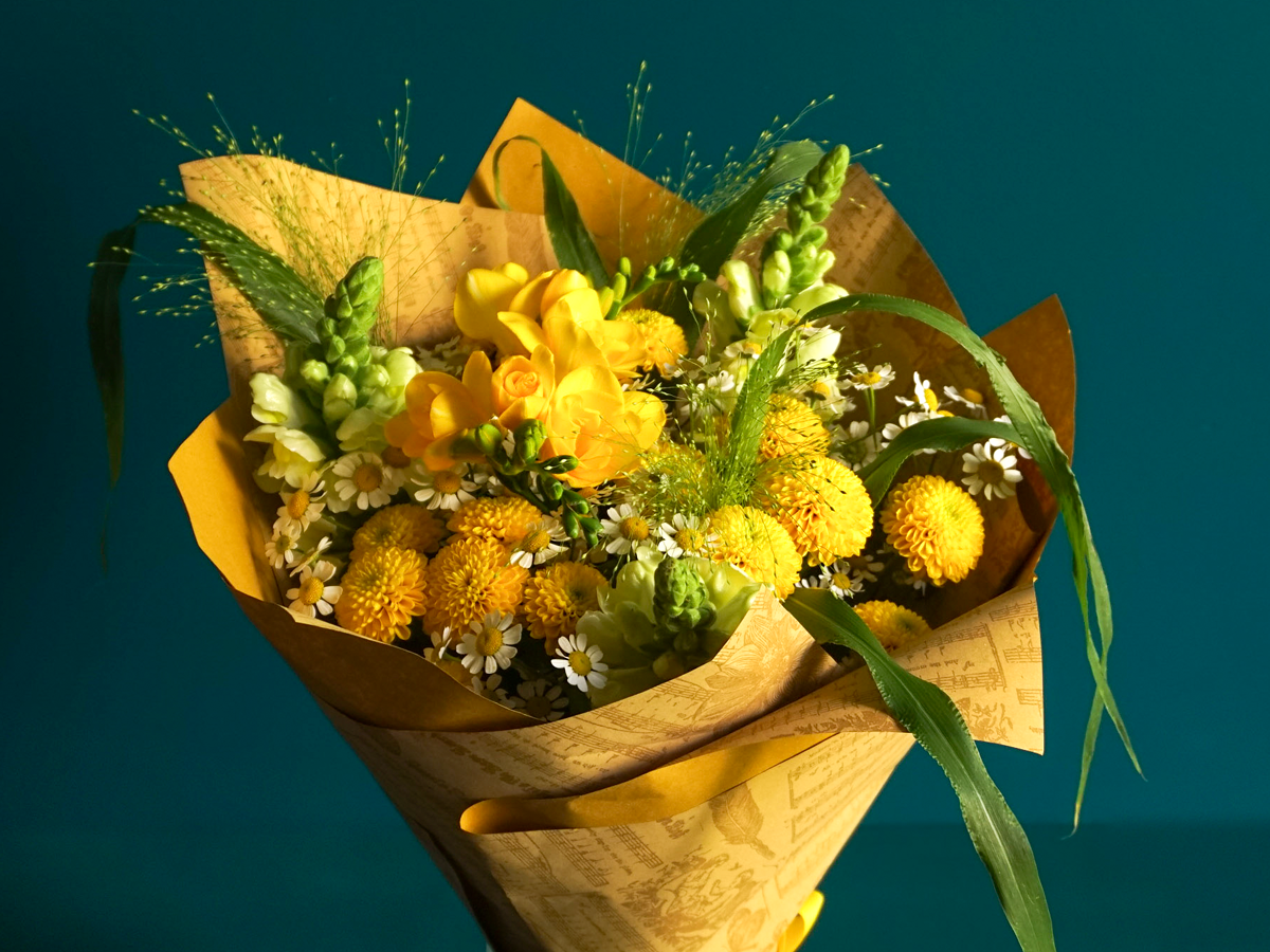 Bouquet of different flowers 54 |