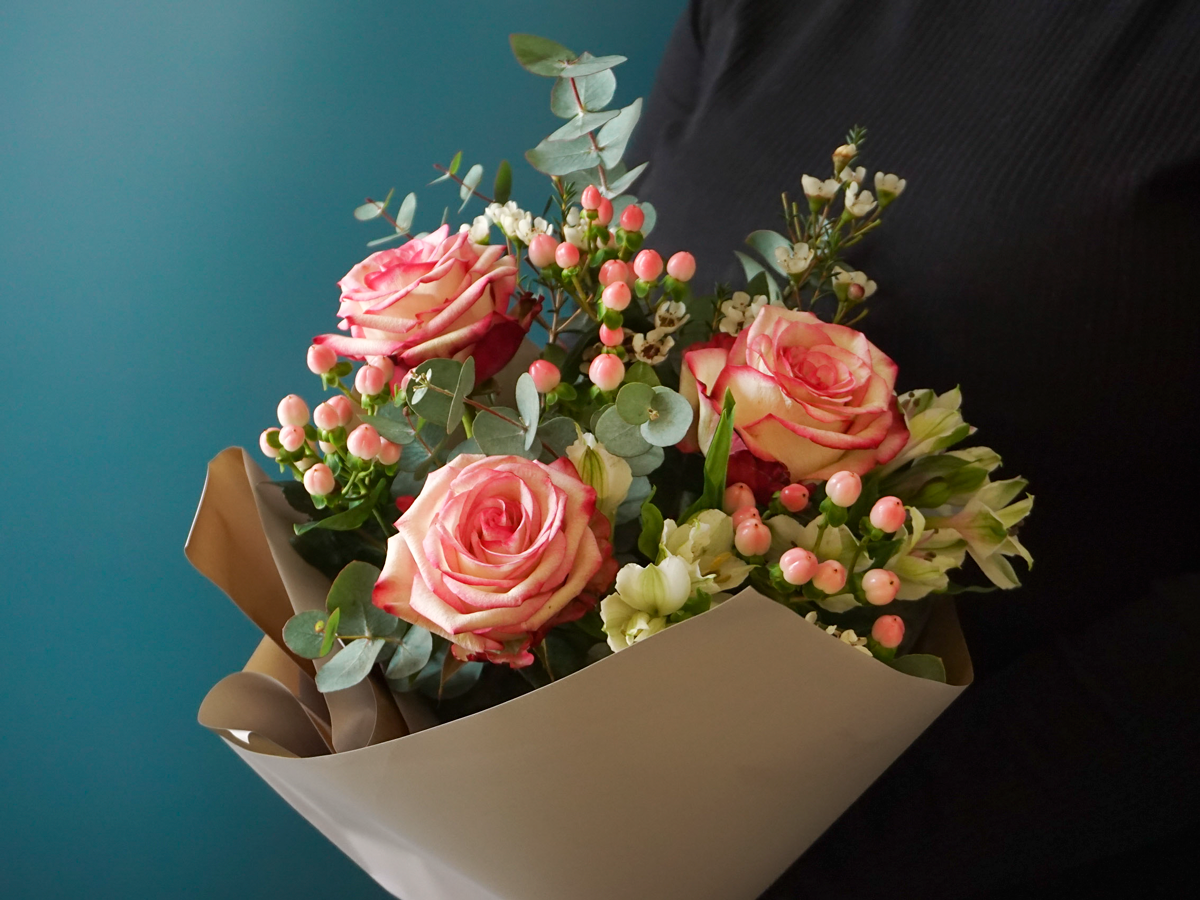 Bouquet of different flowers 40 |