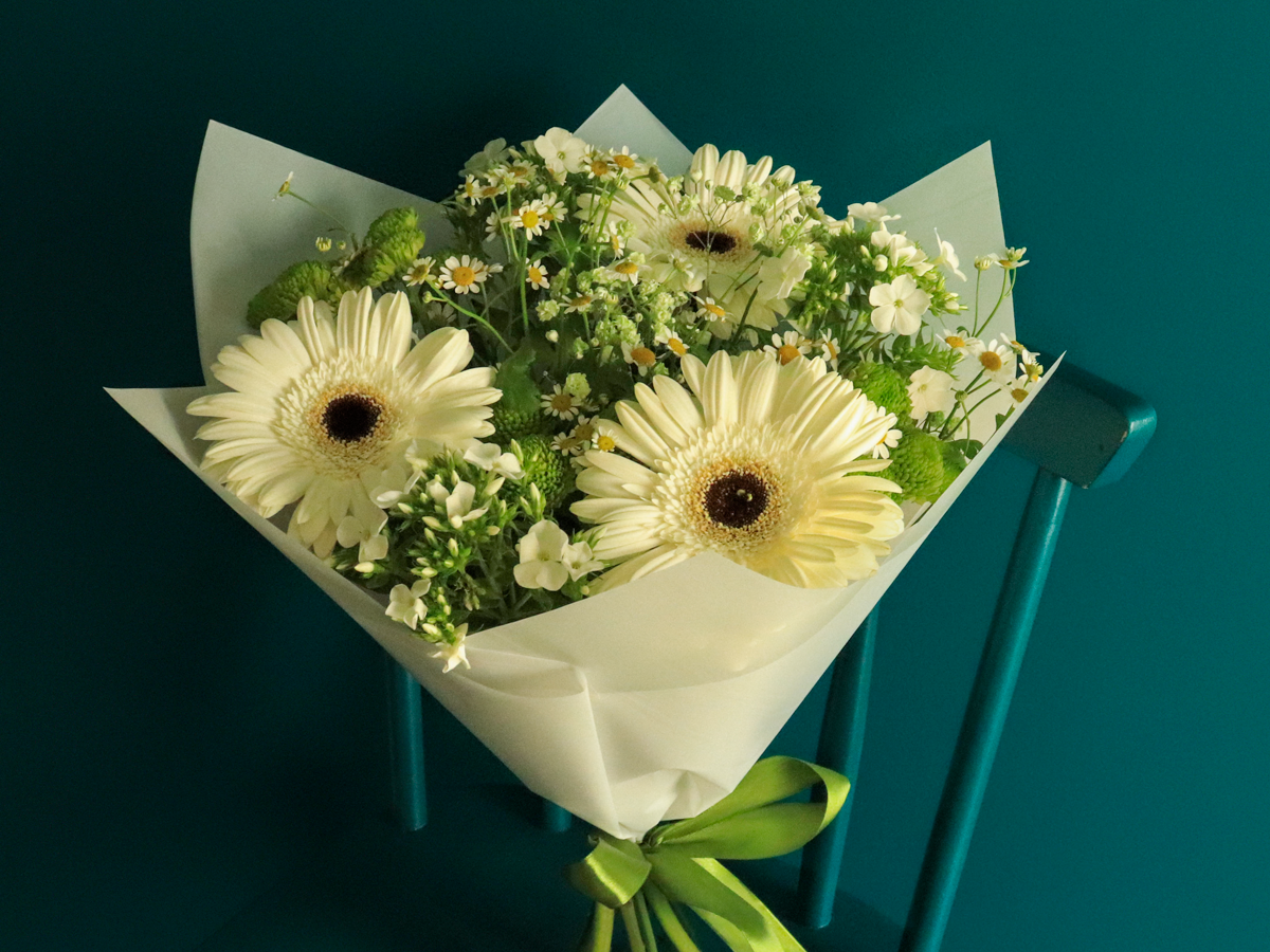 Ziedu pušķis ar gerberām | 10 |