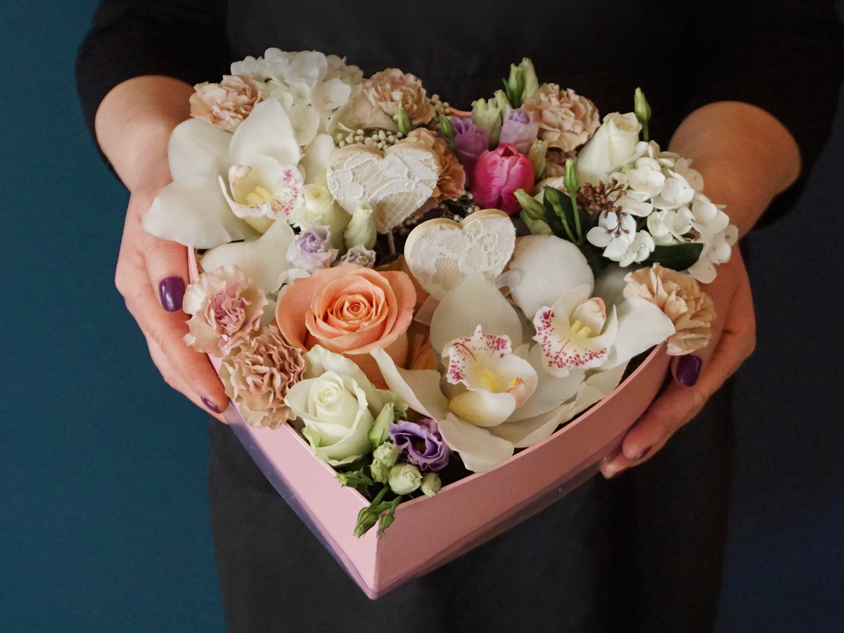 Different flowers in a box 15 |