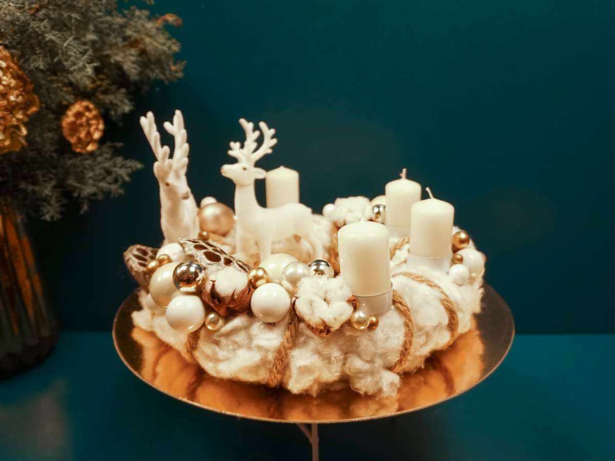 Adventes vainags / 25 - 5 /