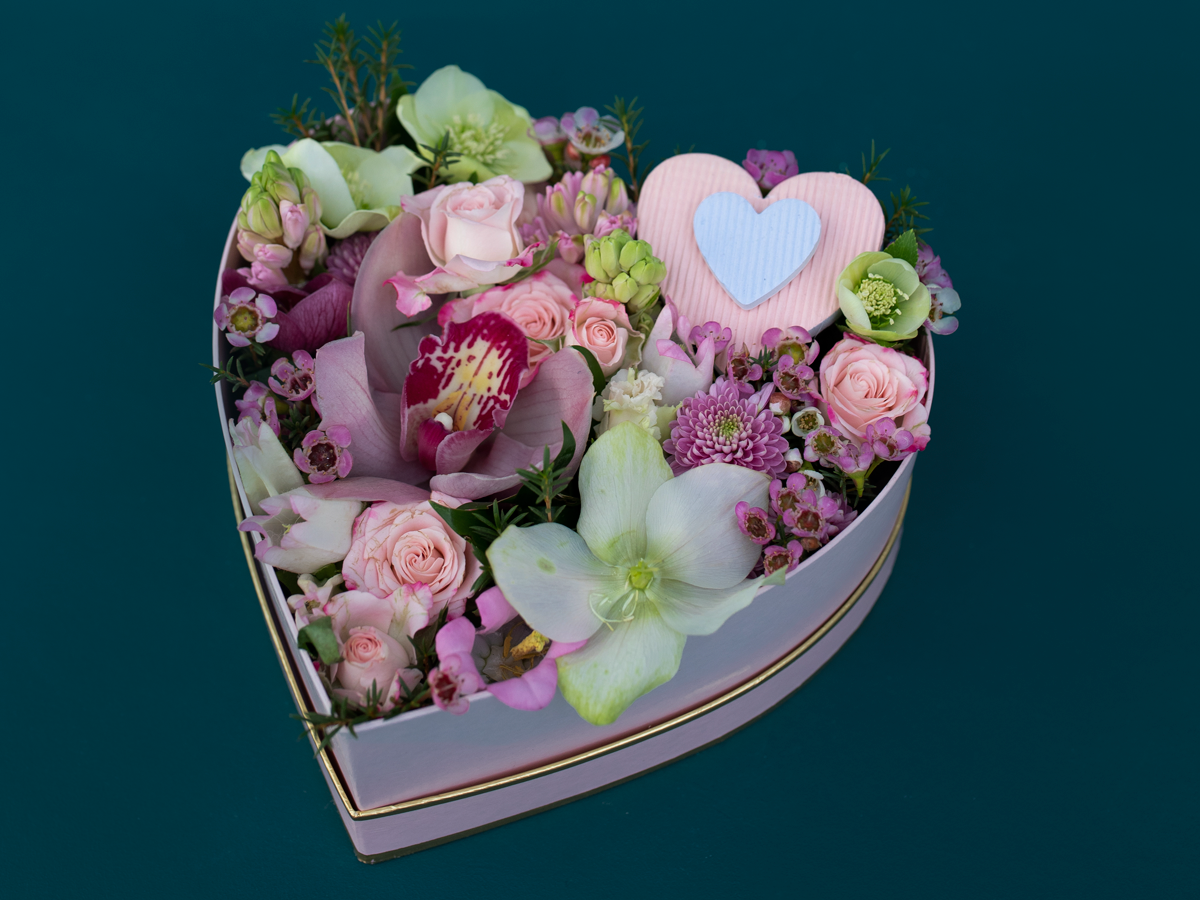 Different flowers in a box 15 |