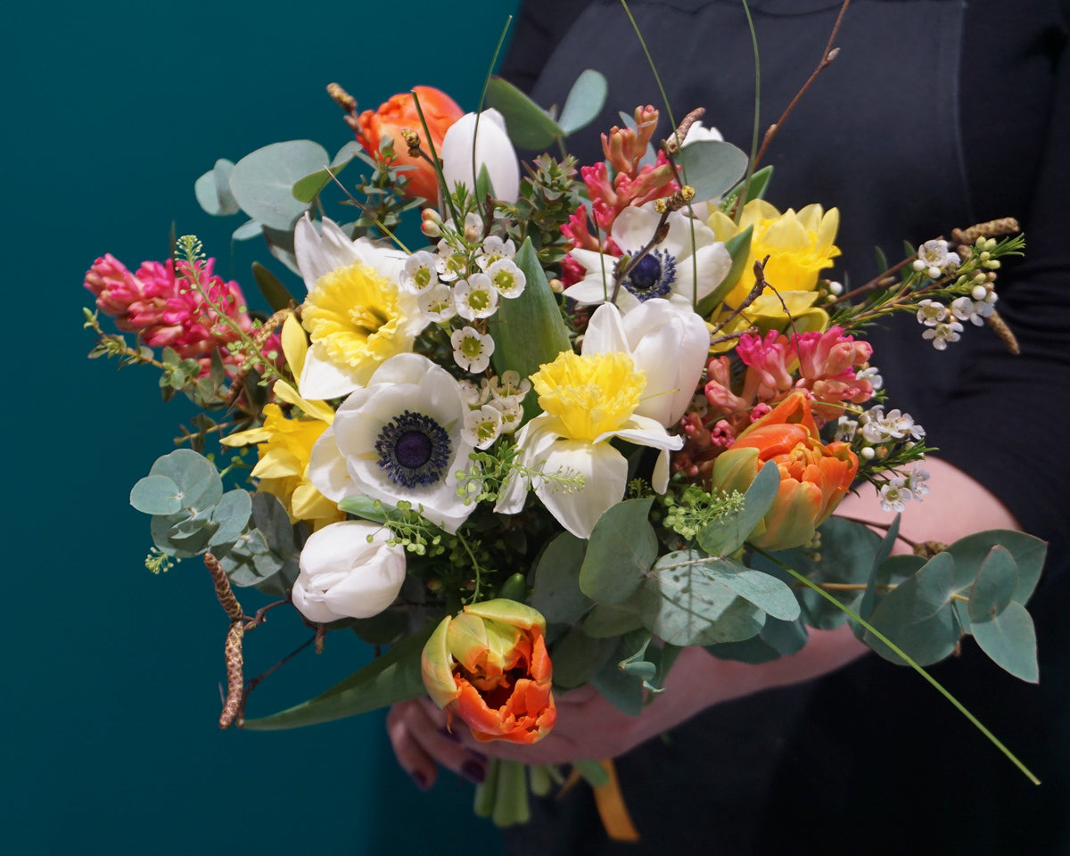 Bouquet of spring flowers 03 |
