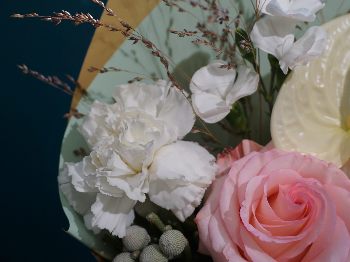Bouquet of different flowers 33 |