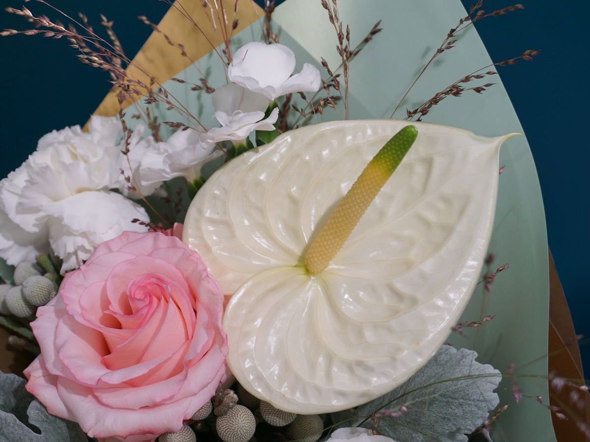 Bouquet of different flowers 33 |