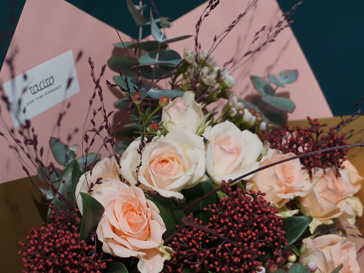 Bouquet of different flowers 37 |