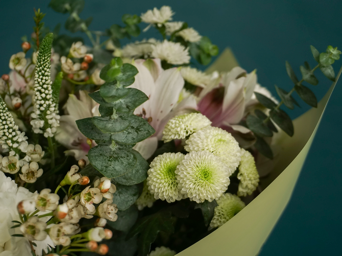 Bouquet of different flowers 44 |