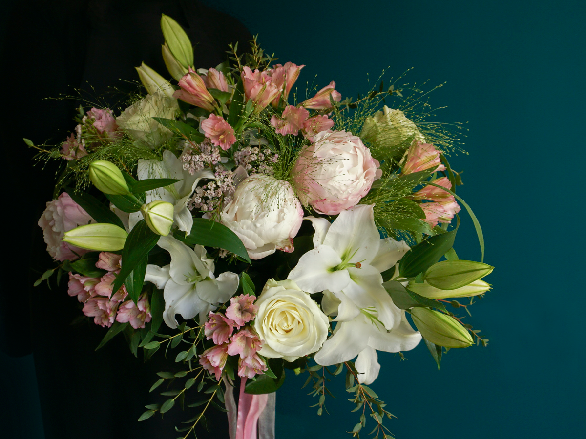 Bouquet of different flowers 47 |