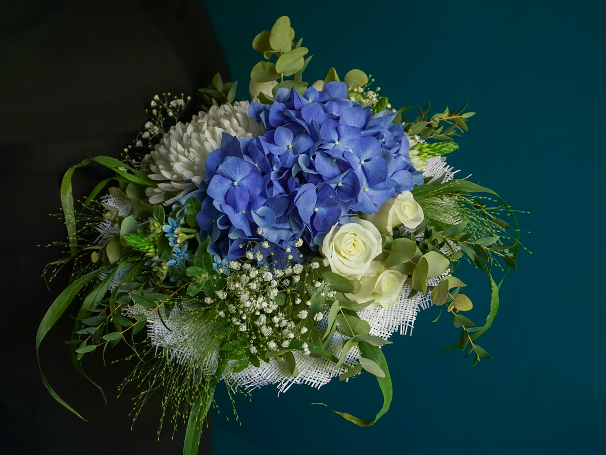Bouquet of different flowers 53 |
