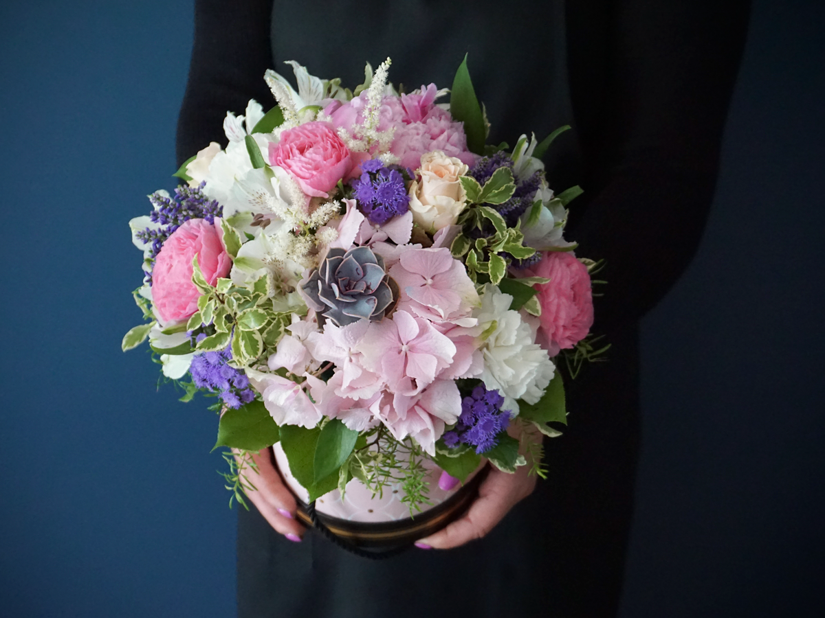 Different flowers in a box 02 |