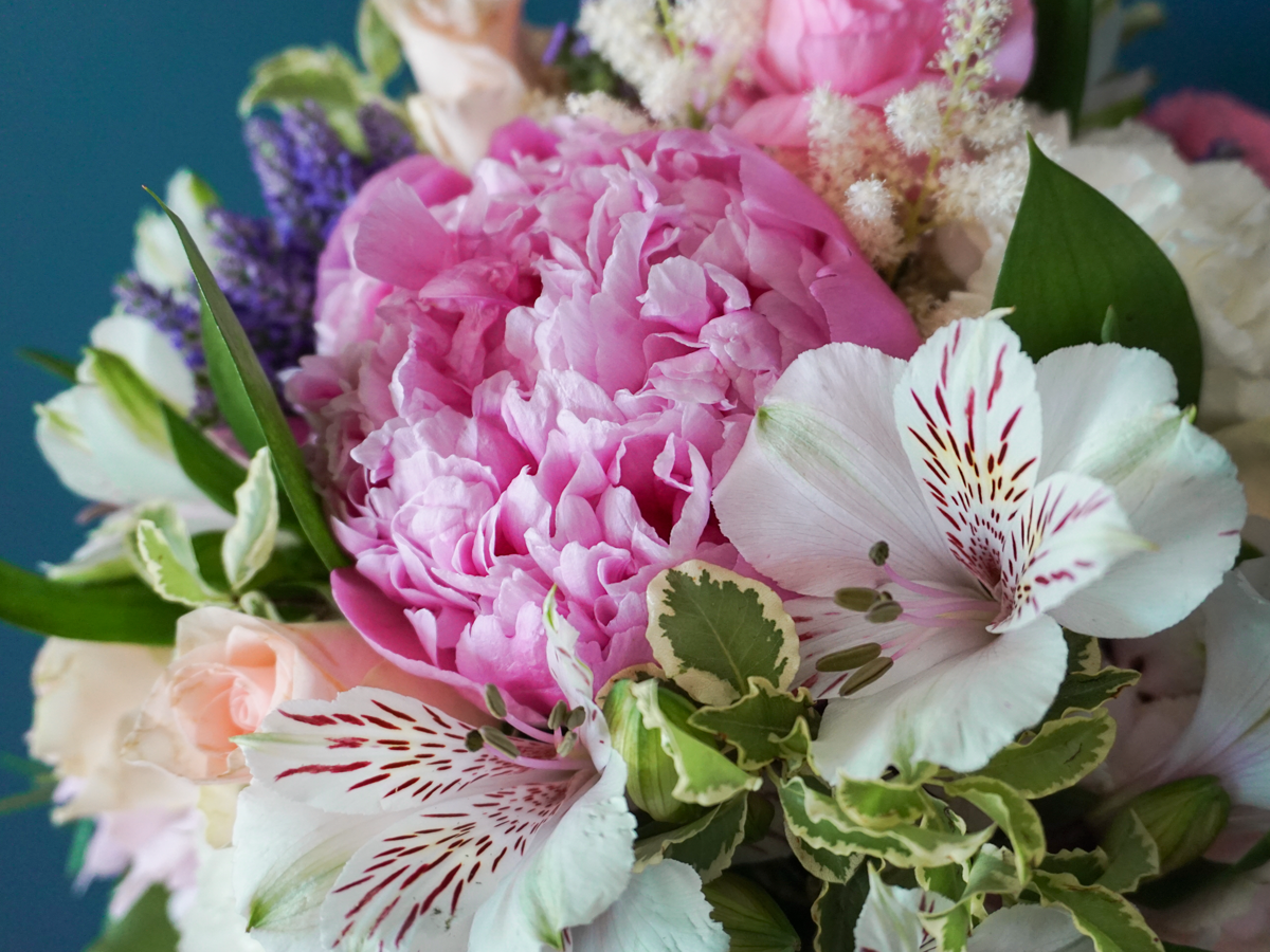 Different flowers in a box 02 |