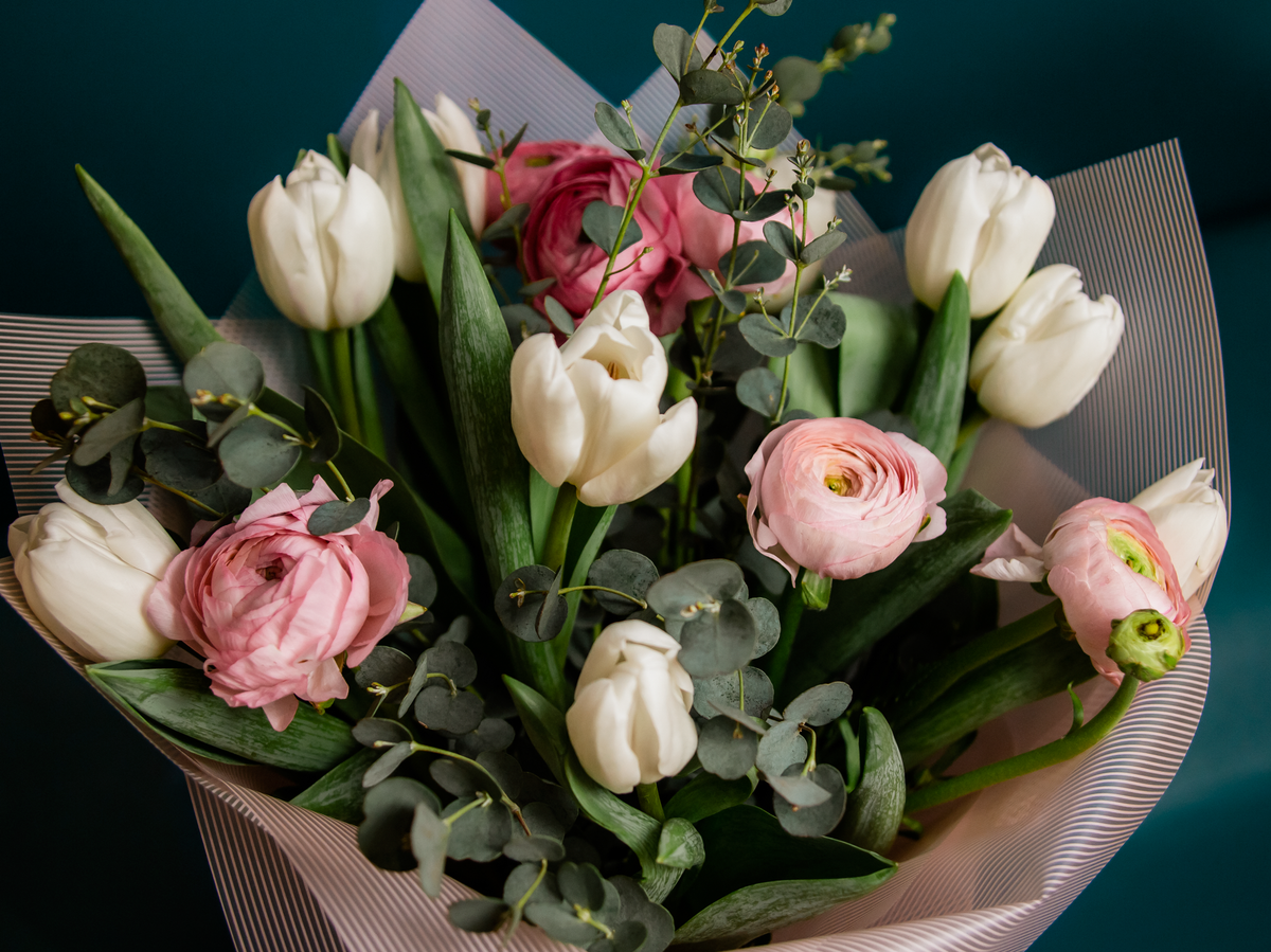 Bouquet of spring flowers 10 |