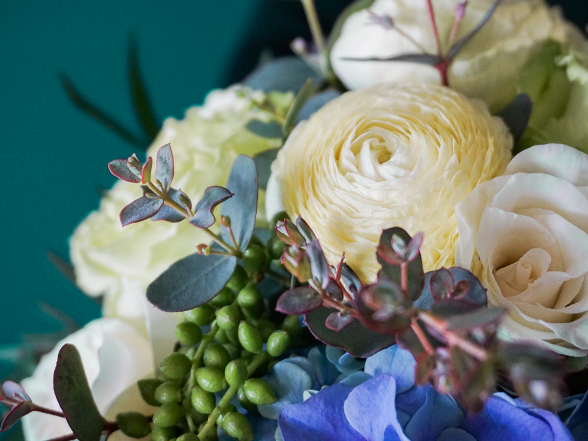 Dažādi ziedi kastē | 03 |