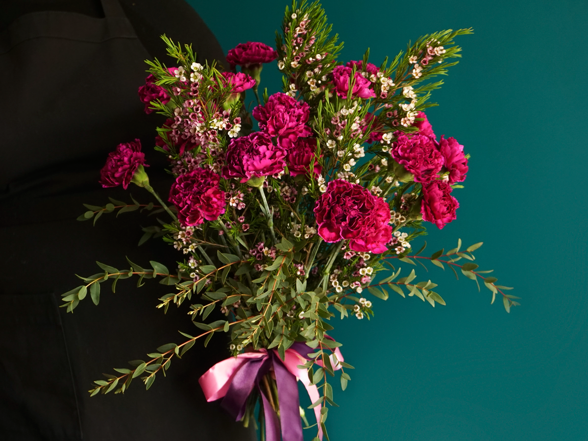 Carnation bouquet 01 |