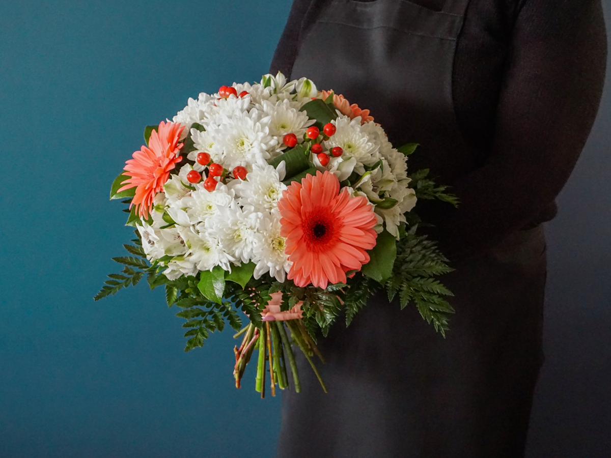 Ziedu pušķis ar gerberām / 04 /