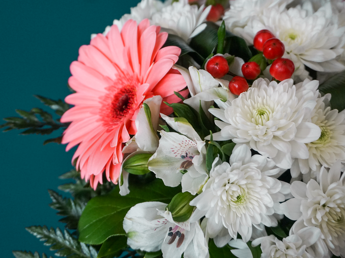 Bouquet of flowers with gerberas / 04 /